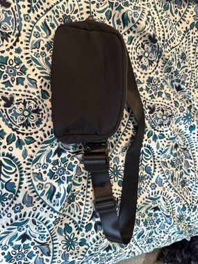 Black Crossbody Sling Bag - Compact Everyday Carry